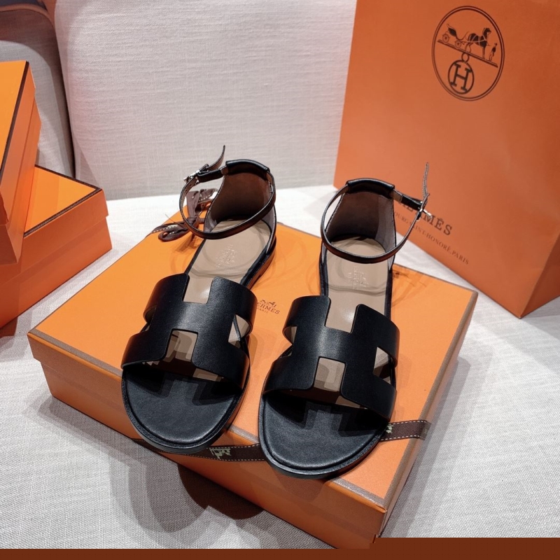 H**mes slippers